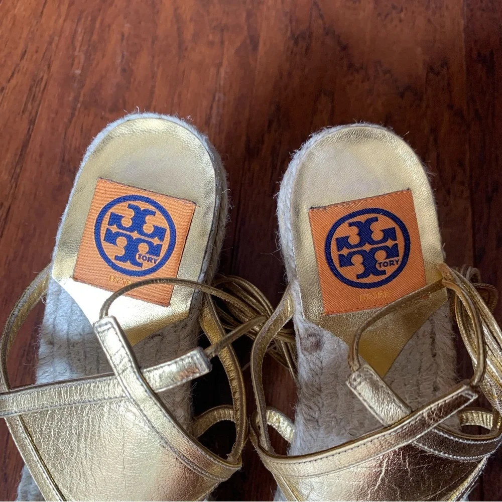 Tory Burch Gold Espadrille Wedge Sandals | Size 8